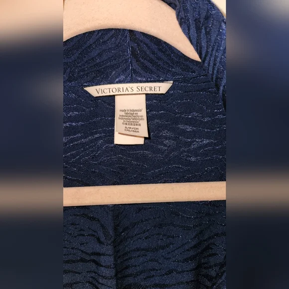 Victoria's Secret Blue Satin Lounge Jumpsuit Womens Size Small Wide Leg Belted - Picture 6 of 7